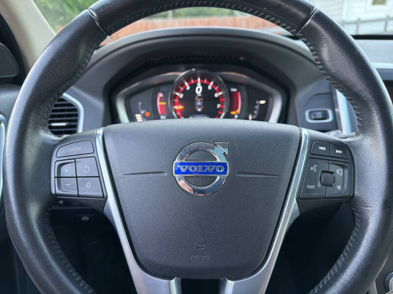 2016 Volvo XC60 T5 Drive-E Premier