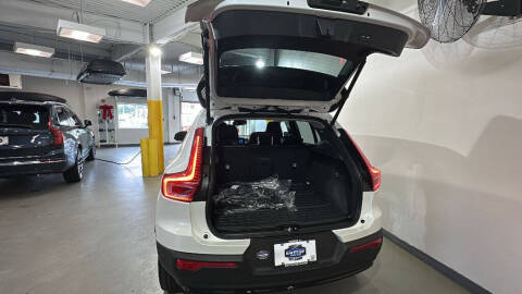 2026 Volvo XC40 B5 Plus