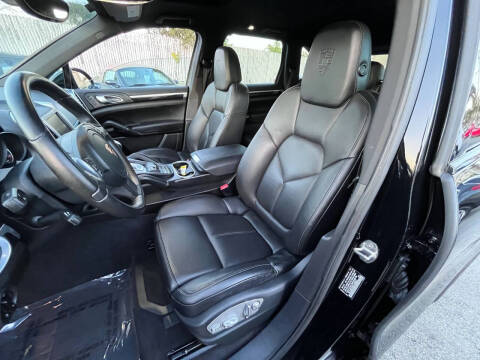2012 Porsche Cayenne S
