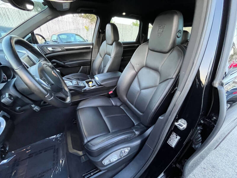 2012 Porsche Cayenne S