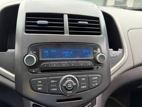 2015 Chevrolet Sonic LT Auto