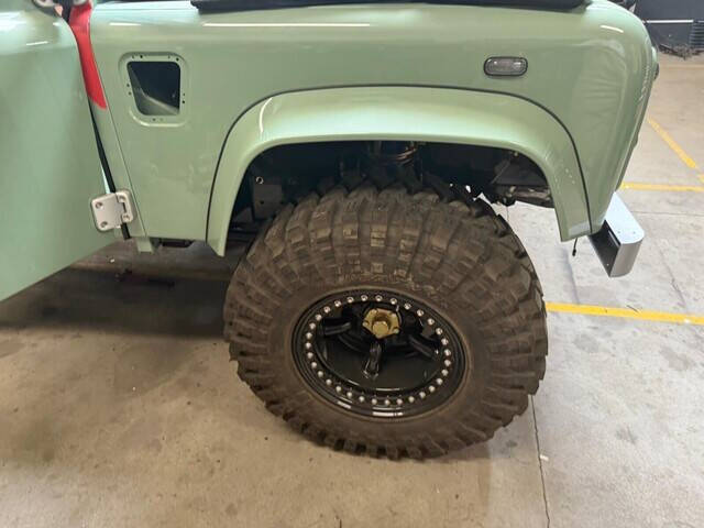1999 Land Rover Defender 22