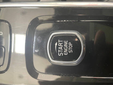 2023 Volvo XC90 B5 Core