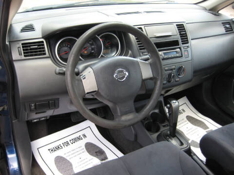 2009 Nissan Versa 1.6 Base