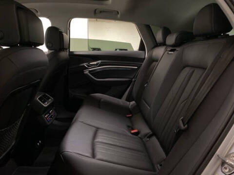 2023 Audi e-tron quattro Premium Plus