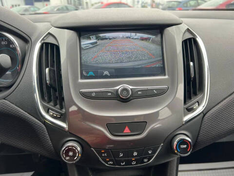 2017 Chevrolet Cruze LT Auto
