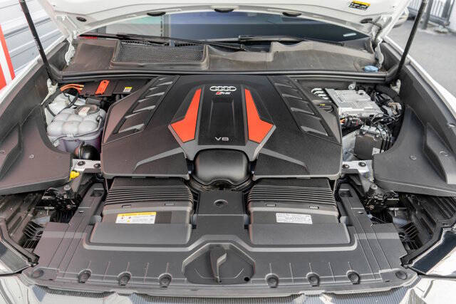 2023 Audi RS Q8 33