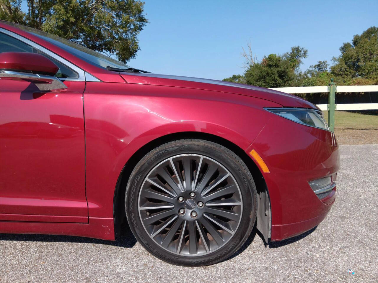 2016 Lincoln MKZ for sale at AUTOPLUG 360 in Stafford, TX