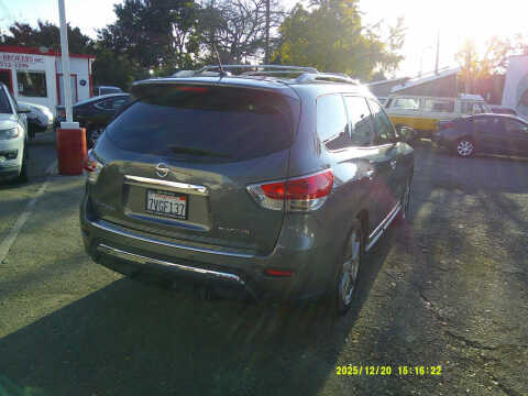 2016 Nissan Pathfinder Platinum