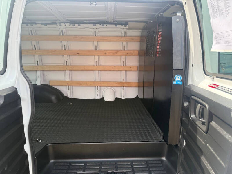 2023 GMC Savana 2500