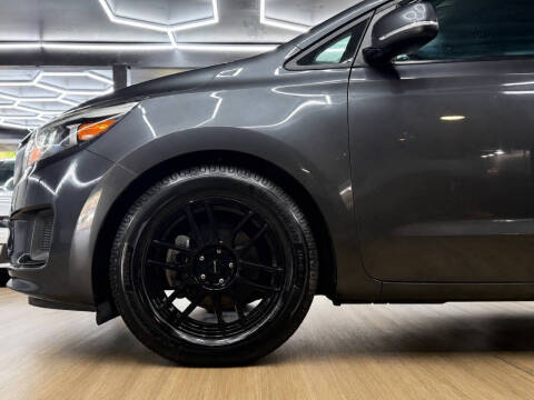 2017 Kia Sedona LX