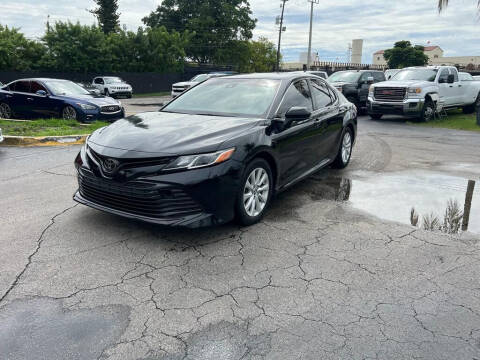 2018 Toyota Camry for sale at Kars2Go in Davie FL