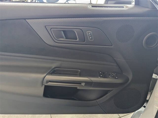 2024 Ford Mustang Dark Horse