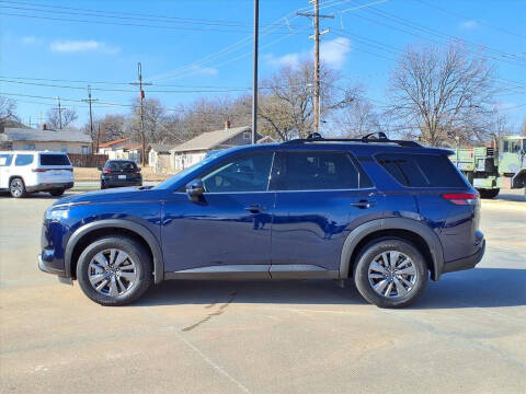 2024 Nissan Pathfinder SV