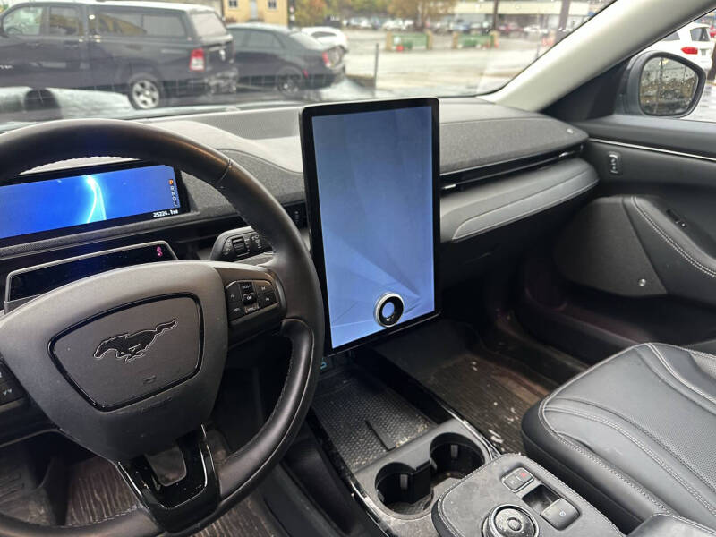 2022 Ford Mustang Mach-E Premium