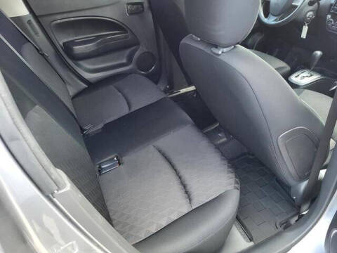 2023 Mitsubishi Mirage LE