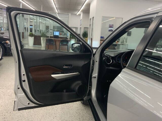 2020 Nissan Kicks SR