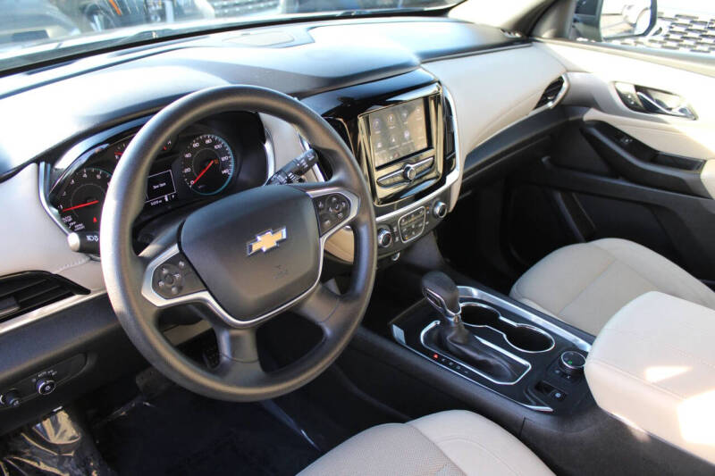 2022 Chevrolet Traverse LS