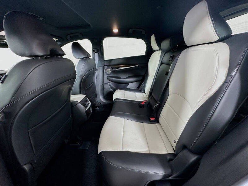 2025 Infiniti QX55 Essential