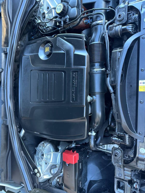 2019 Jaguar F-PACE 25t Premium