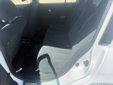 2011 Nissan Versa 1.8 S