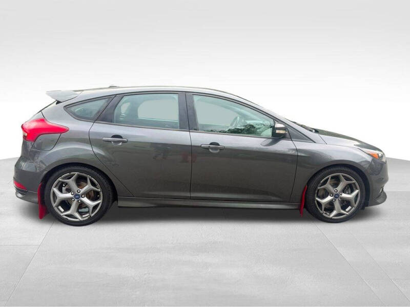 2017 Ford Focus ST