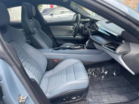 2022 Audi e-tron GT quattro Prestige