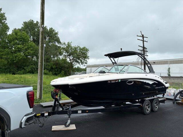 2018 Chaparral 244