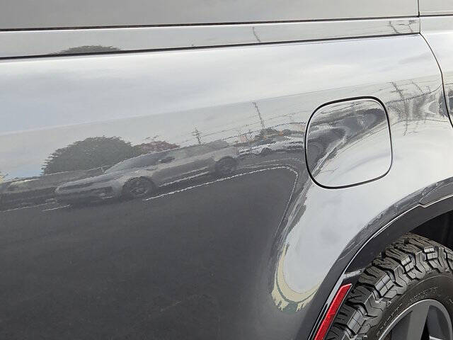 2023 Land Rover Defender 130 X-Dynamic SE