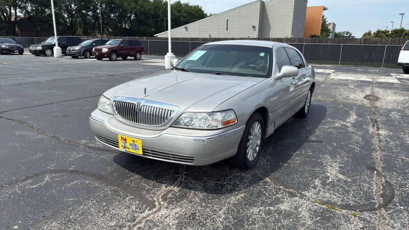 2005 Lincoln Town Car Signature