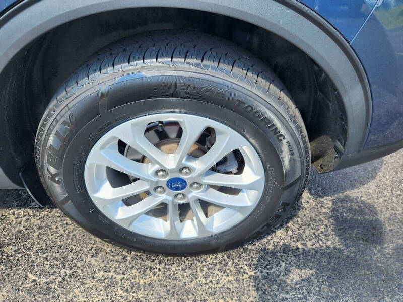 2020 Ford Escape SE