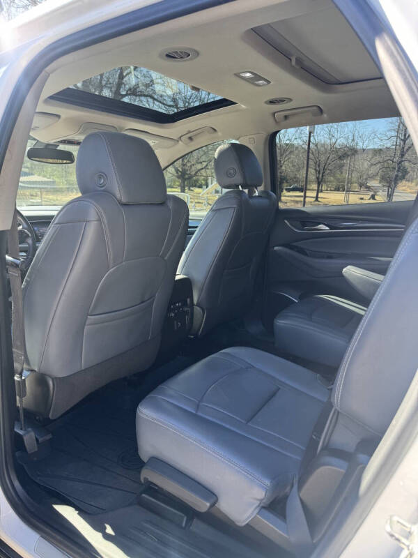 2020 Buick Enclave Essence