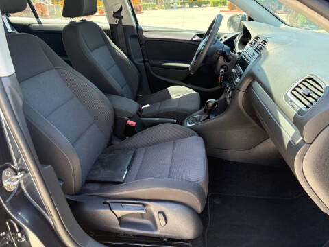 2013 Volkswagen Golf 2.5L PZEV