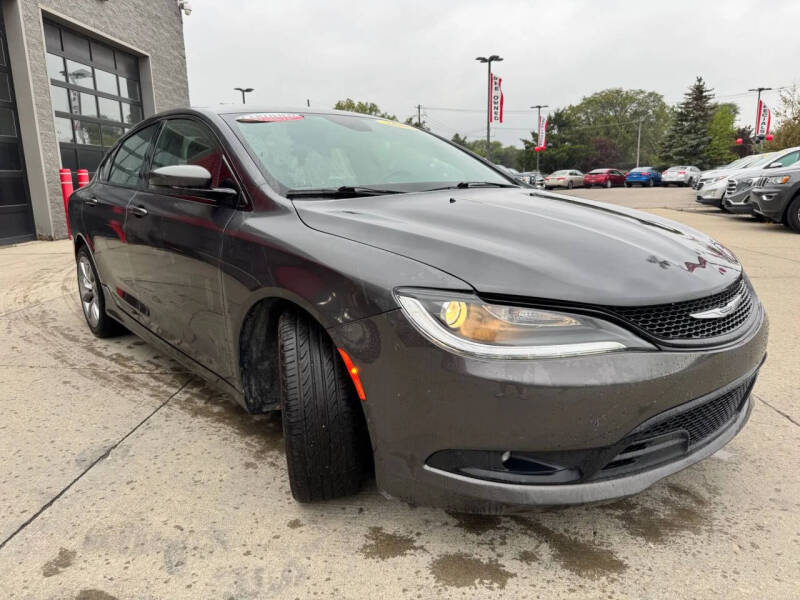 2016 Chrysler 200 S
