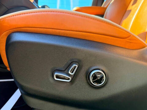 2025 Chrysler Pacifica Plug-In Hybrid Pinnacle