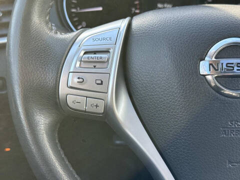 2015 Nissan Rogue SL