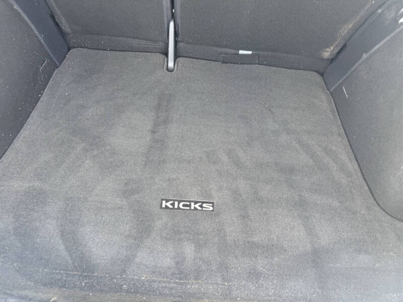 2021 Nissan Kicks S