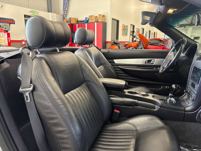 2004 Ford Thunderbird Deluxe