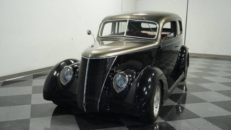 1937 Ford Tudor