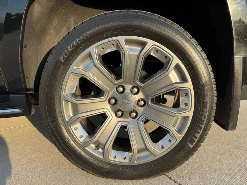 2017 GMC Yukon XL Denali