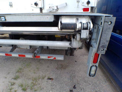 2018 Freightliner M2 106