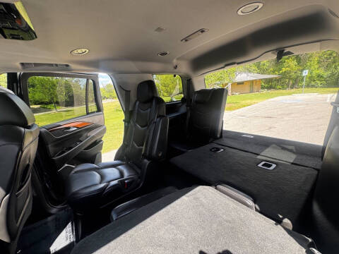2019 Cadillac Escalade Luxury