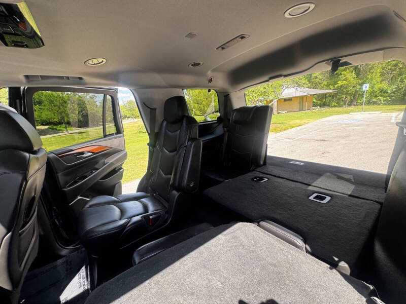 2019 Cadillac Escalade Luxury