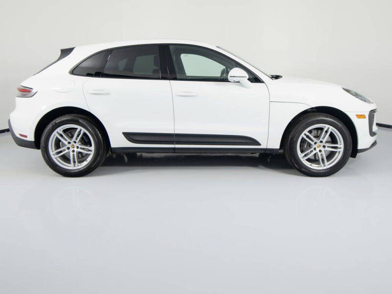 2025 Porsche Macan