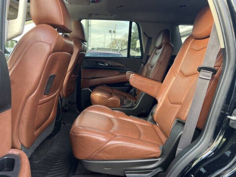 2017 Cadillac Escalade Luxury