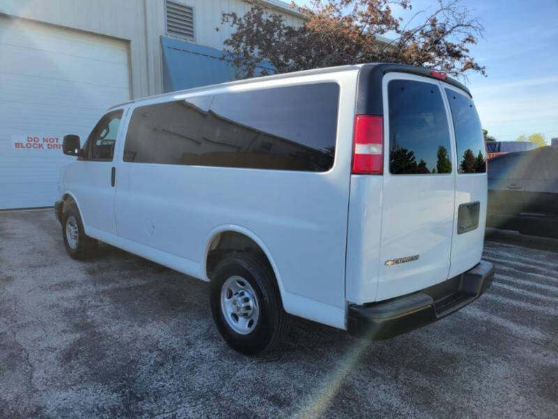 2018 Chevrolet Express LS 3500