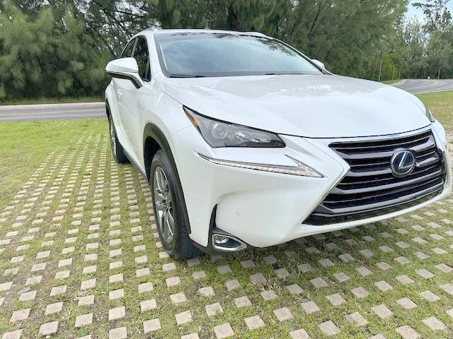 2016 Lexus NX 300h photo 8