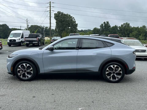 2025 Ford Mustang Mach-E Select