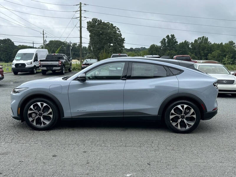 2025 Ford Mustang Mach-E Select
