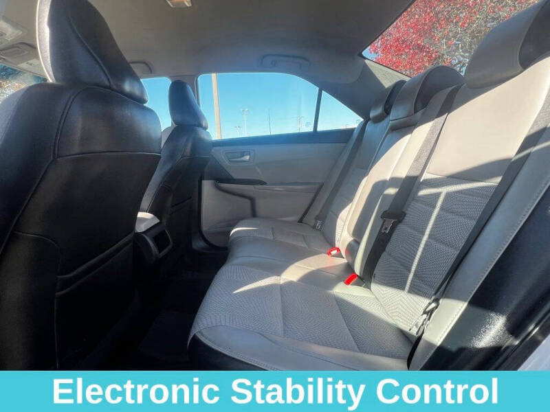 2016 Toyota Camry SE